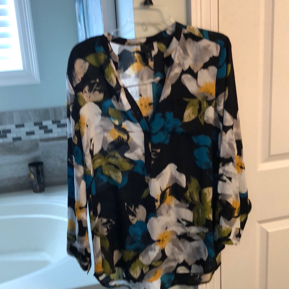 floral shirt